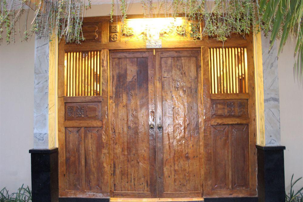 The Vie Villa Legian Экстерьер фото