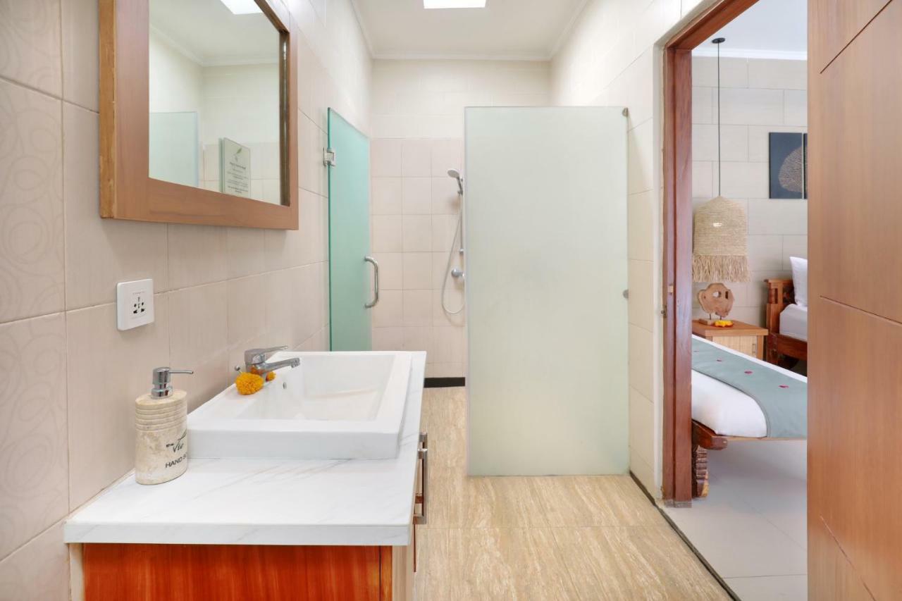 The Vie Villa Legian Экстерьер фото